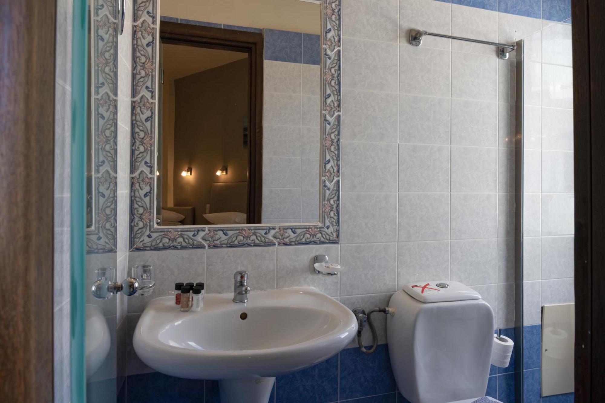 Areti Hotel Ajía Galíni Szoba fotó